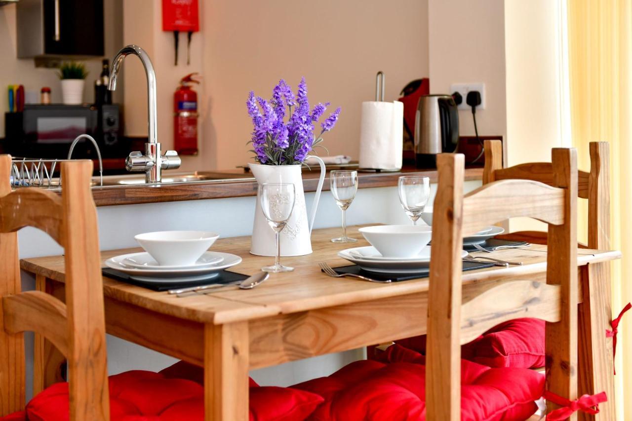 Meridian Quay Apartments, By Jsw Short Stay Swansea Exteriör bild