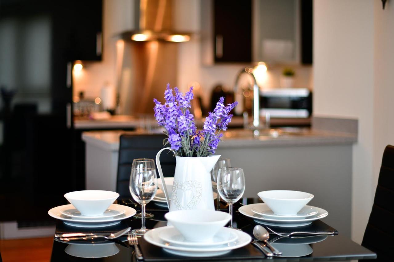 Meridian Quay Apartments, By Jsw Short Stay Swansea Exteriör bild